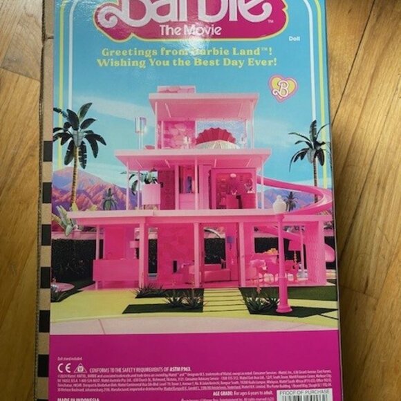 Weird Barbie - Picture 5 of 7